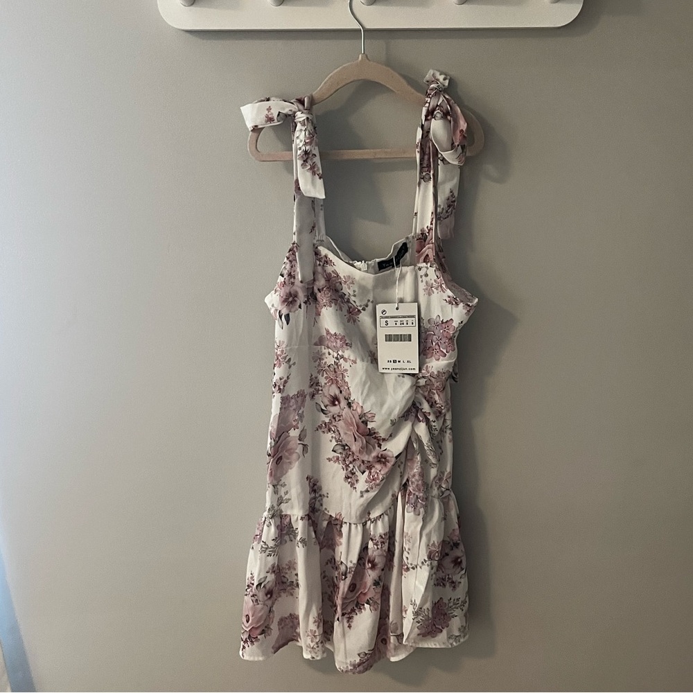 Mini floral dress spring with tie straps